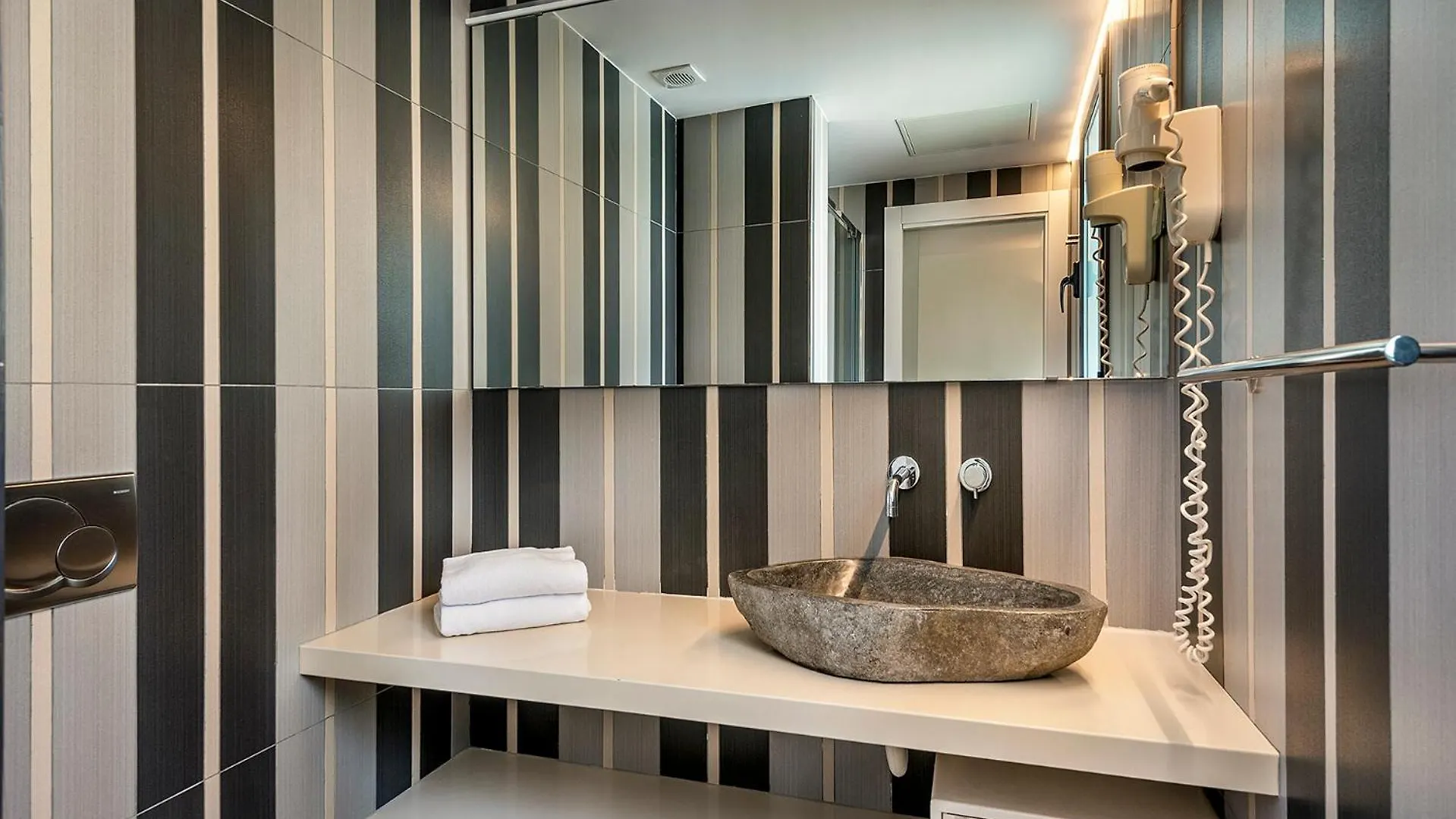 Limonaia Otel Barselona İspanya