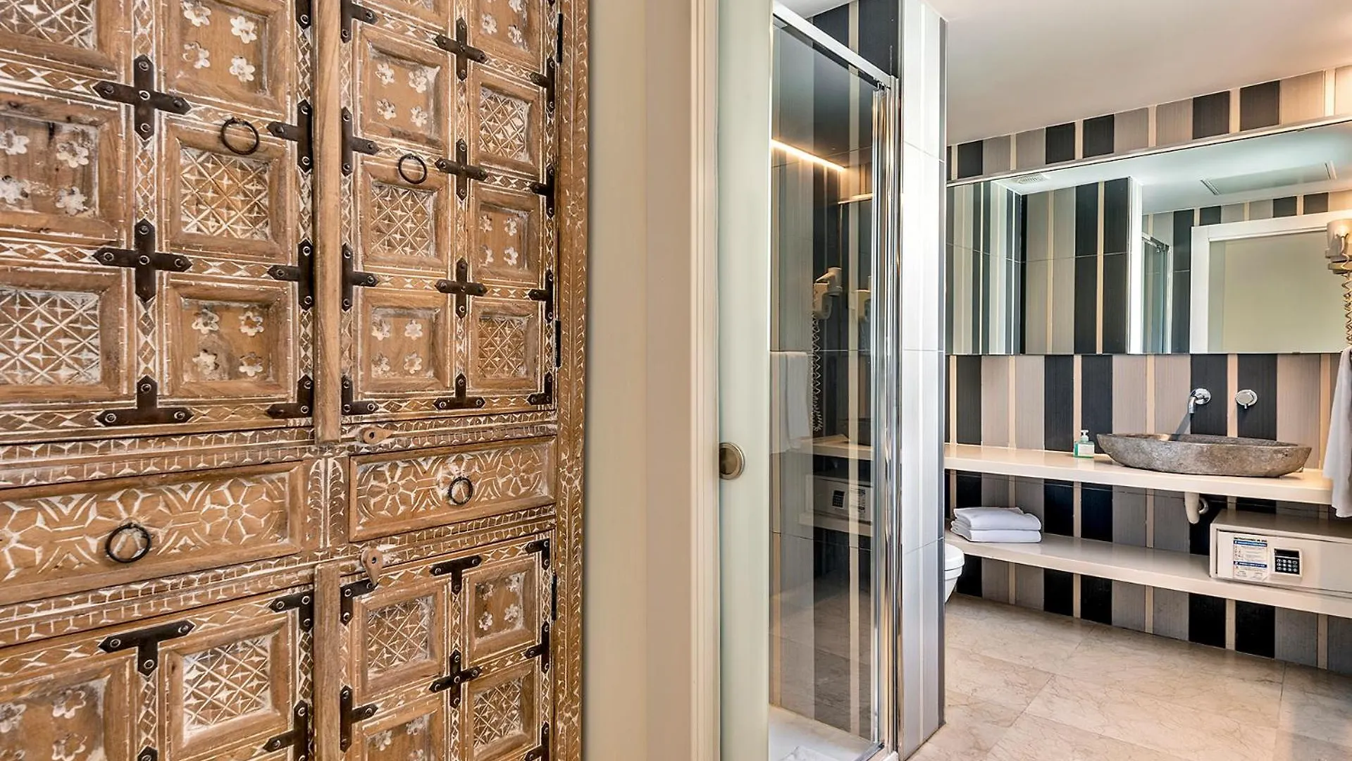 ***  Limonaia Hotel Barcelona Spain